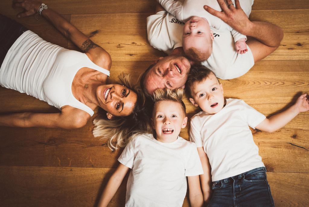 Familie Struber eine Dame und vier Männer