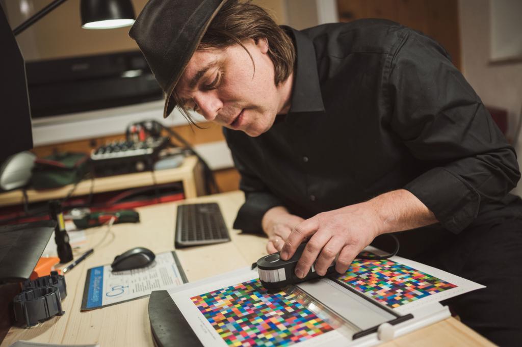 Farbkontrolle Michael Körner Medienatelier Salzkammergut