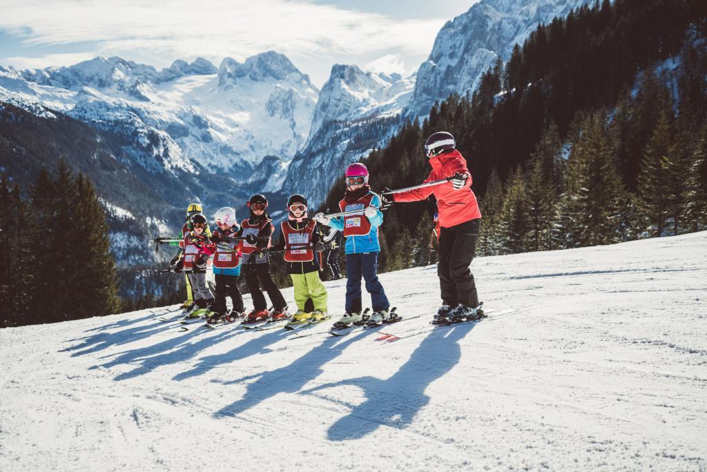 Skischule Dachstein West auf der Zwieselalm Gosau