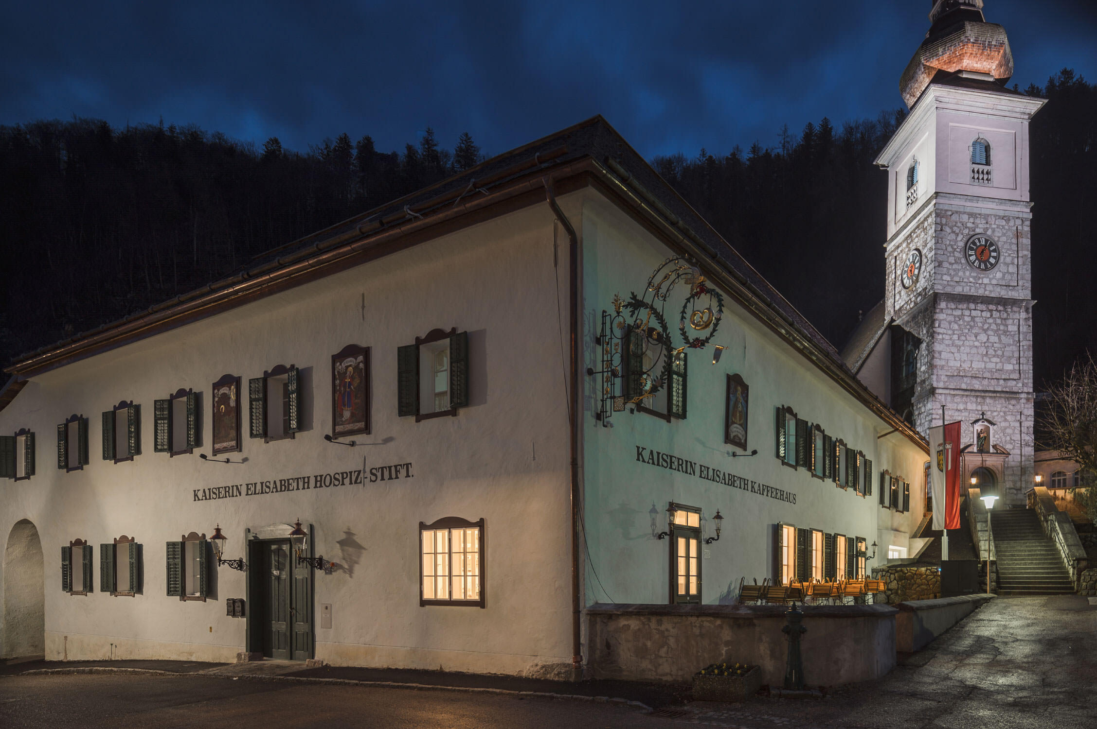 Fotografische Einblicke in Architektur, Handwerk und Geschichte: Ein besonderes Kaffeehaus in Bad Ischl